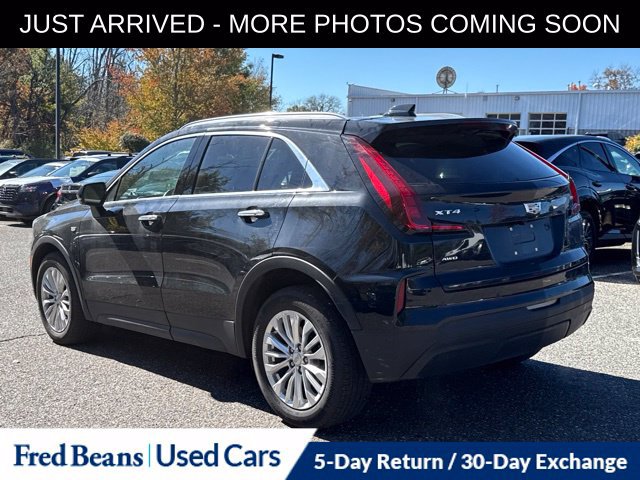 Used 2024 Cadillac XT4 Luxury w/ Cold Weather Package AWD/4WD image 6