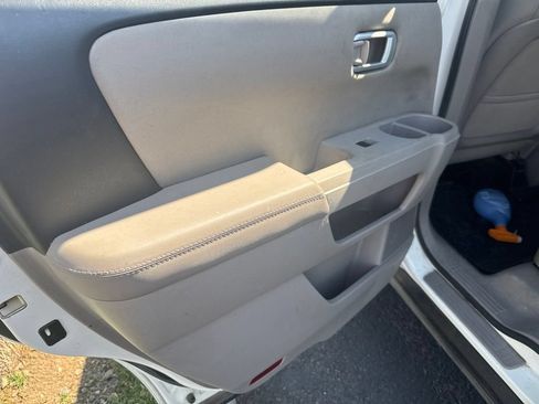 Used 2013 Honda Pilot LX image 12