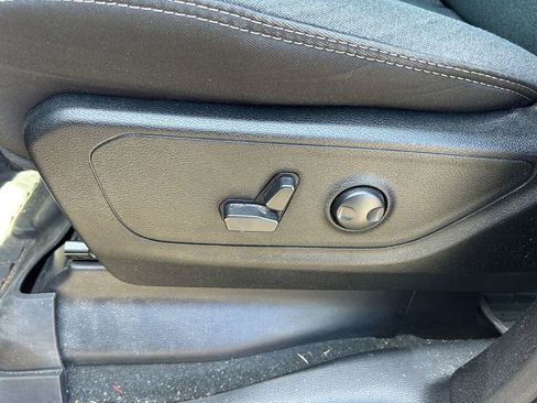Used 2022 RAM 1500 Big Horn AWD/4WD image 13