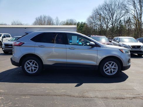 Used 2023 Ford Edge SEL w/ Convenience Package image 4