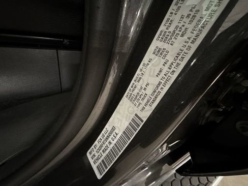 Used 2022 RAM 1500 Laramie AWD/4WD image 5