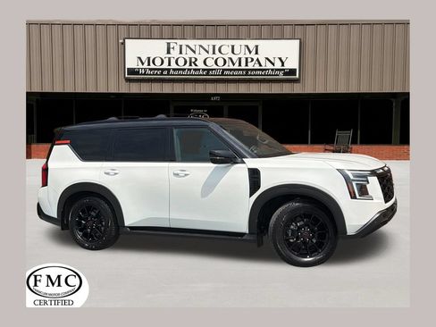 Used 2025 Nissan Armada PRO-4X AWD/4WD image 1