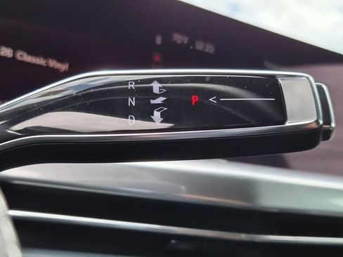 Used 2026 Cadillac Escalade IQ Sport 2 w/ LPO, ONYX Package image 25