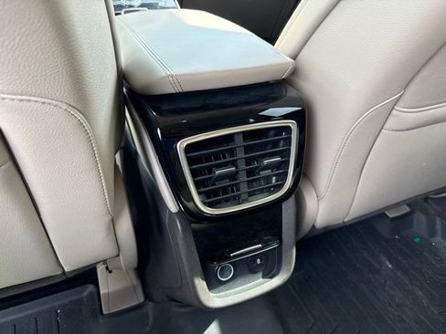 Certified 2023 Lincoln Nautilus AWD w/ Premium Package image 18