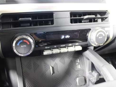 Used 2024 Toyota Tacoma TRD Off-Road image 26