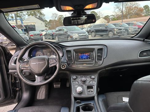 Used 2015 Chrysler 200 S w/ Comfort Group image 13
