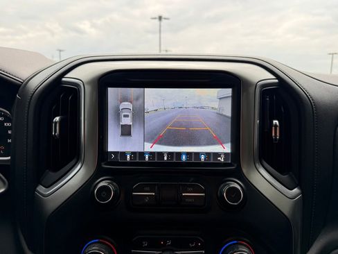 Used 2019 Chevrolet Silverado 1500 LTZ AWD/4WD image 16