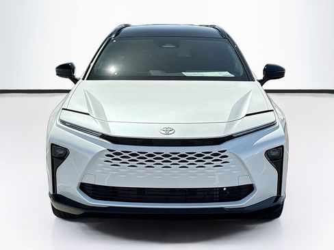 New 2026 Toyota Crown Signia AWD/4WD image 2