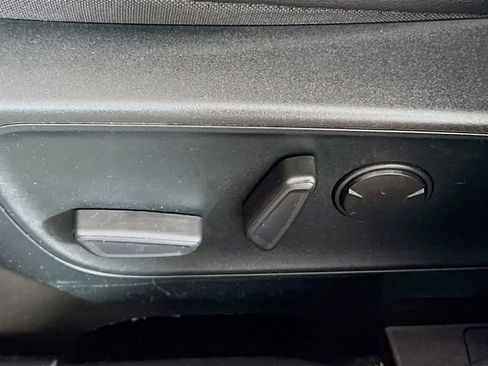 Used 2022 Ford Escape SEL image 18