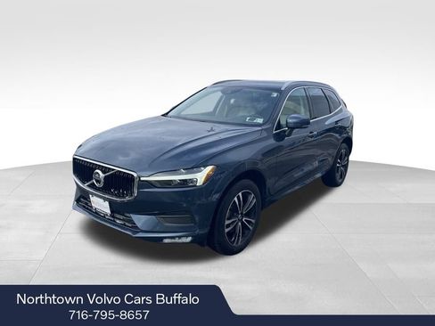 Used 2021 Volvo XC60 T5 Momentum w/ Premium Package image 1