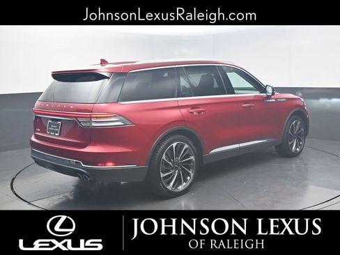 Used 2020 Lincoln Aviator Reserve w/ Equipment Group 202A image 9
