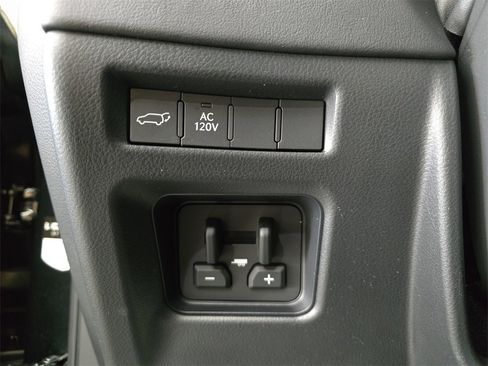 Certified 2025 Lexus LX 700h Luxury image 26