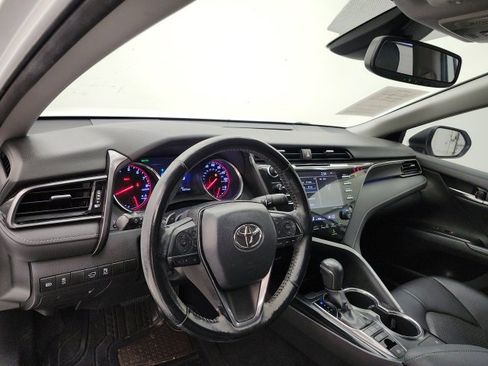 Used 2019 Toyota Camry XSE image 14