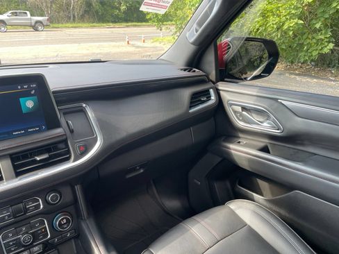 Used 2023 Chevrolet Suburban RST w/ Luxury Package AWD/4WD image 31
