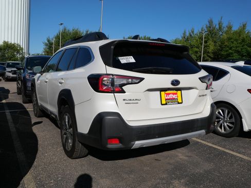 Used 2023 Subaru Outback Limited AWD/4WD image 5