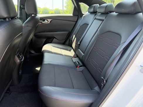 Used 2022 Kia Forte GT FWD image 9