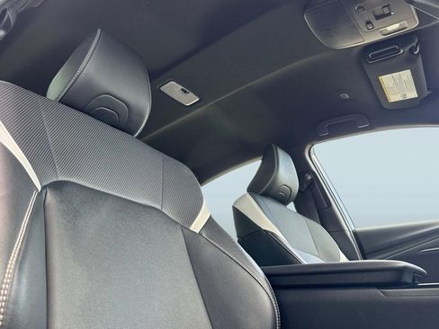 Used 2025 Toyota Camry SE image 25