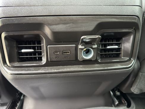 Used 2022 Chevrolet Silverado 1500 LT Trail Boss w/ Bed Protection Package AWD/4WD image 40