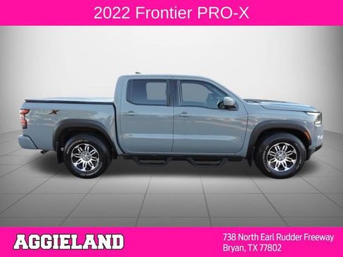 Used 2022 Nissan Frontier Pro-X RWD image 2