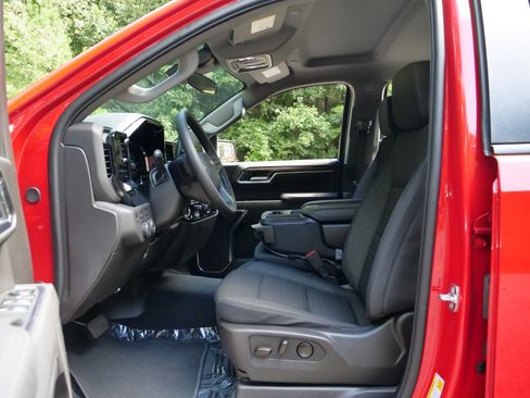 Used 2025 Chevrolet Silverado 1500 LT AWD/4WD image 25