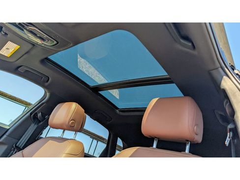 Used 2023 Audi e-tron Chronos image 16