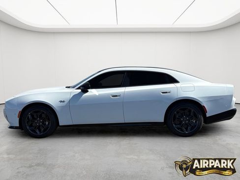 New 2026 Dodge Charger R/T AWD/4WD image 7