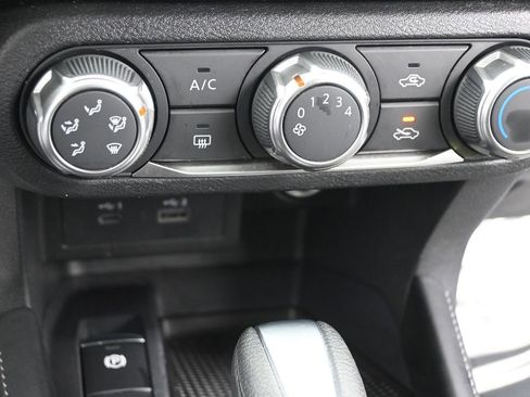 Used 2023 Nissan Kicks SV image 11