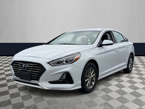 Used 2019 Hyundai Sonata SE FWD image 2