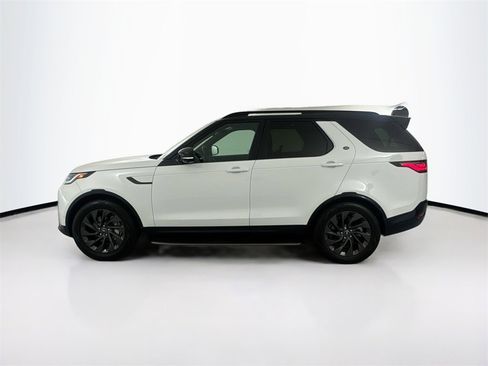 Used 2023 Land Rover Discovery S R-Dynamic image 8