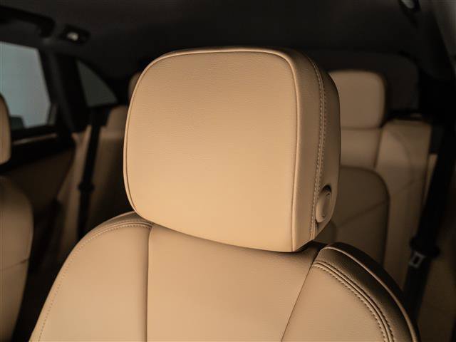Used 2026 Porsche Macan AWD/4WD image 23