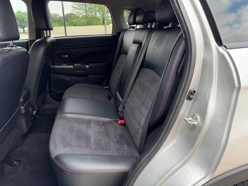 Used 2022 Mitsubishi Outlander Sport SE FWD image 11