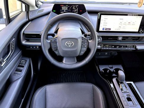 Used 2024 Toyota Prius Limited w/ Limited Premium Package image 21