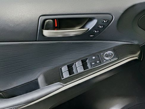 Used 2025 Lexus IS 300 w/ Premium Package image 15
