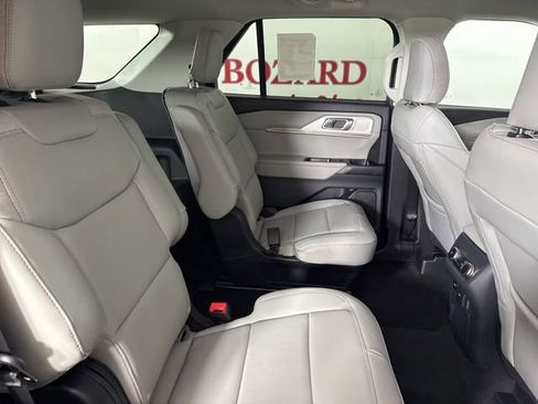 New 2026 Ford Explorer Active w/ Active Comfort Package image 24