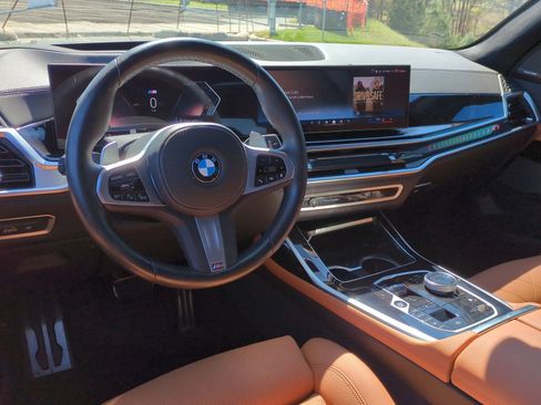 Certified 2024 BMW X7 xDrive40i w/ Executive Package image 29