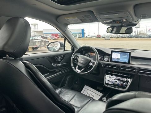 Used 2021 Lincoln Corsair AWD w/ Premium Package image 13