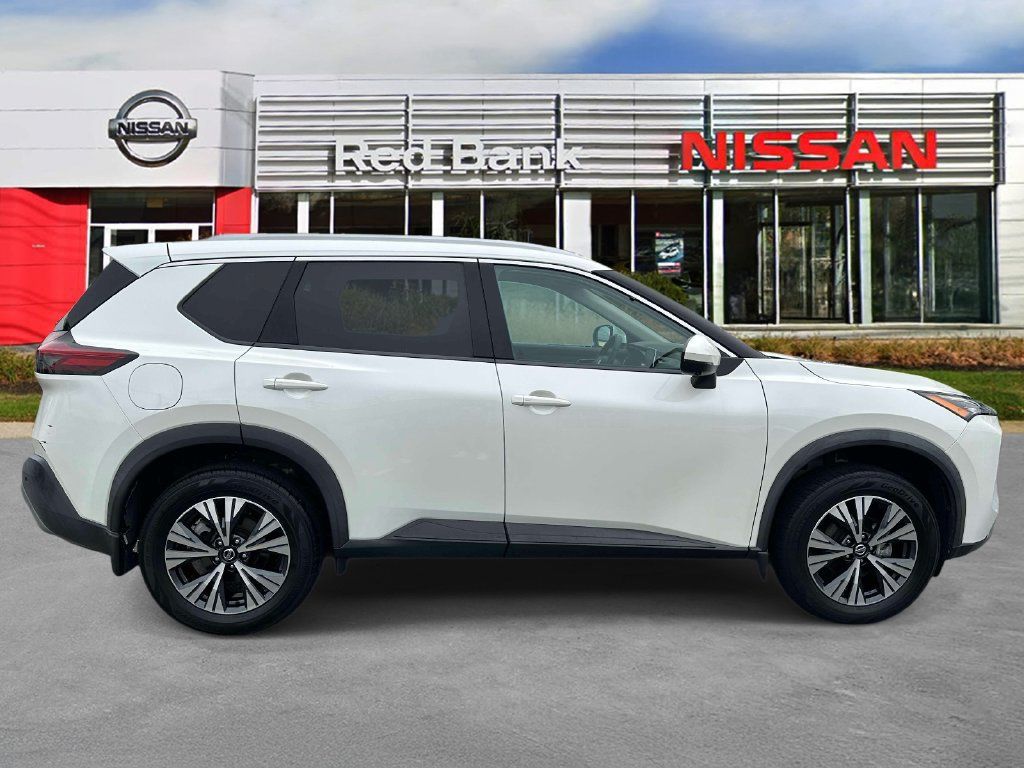 Used 2021 Nissan Rogue SV w/ Premium Package AWD/4WD image 4