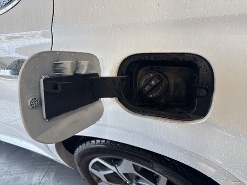 Used 2021 Hyundai Palisade Calligraphy image 16