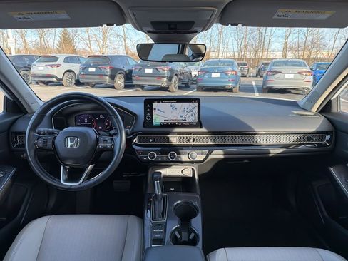 Used 2022 Honda Civic Touring image 12