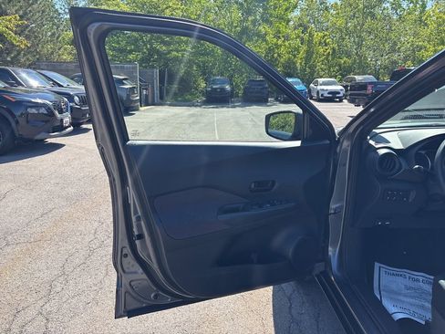 Used 2020 Nissan Kicks S FWD image 15