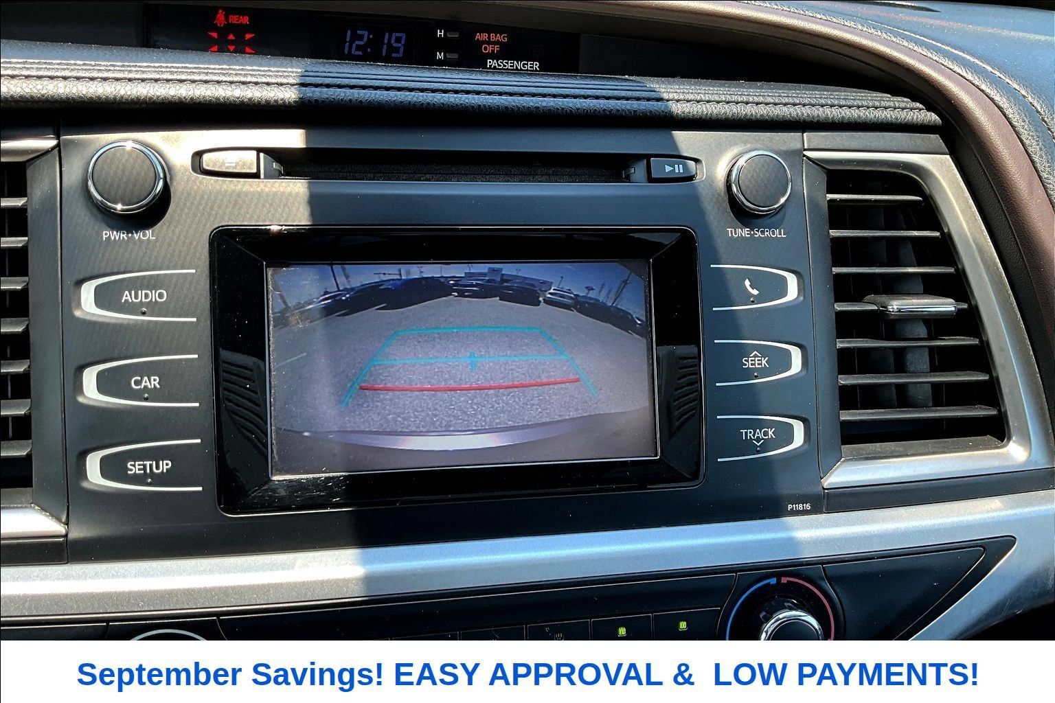 Used 2019 Toyota Highlander LE FWD image 18