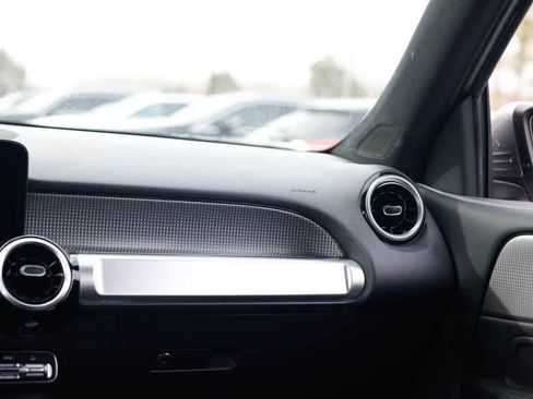 Certified 2022 Mercedes-Benz GLB 250 GLB 250 w/ Premium Package Lite image 28