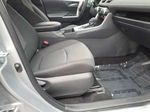 Certified 2025 Toyota RAV4 XLE image 9