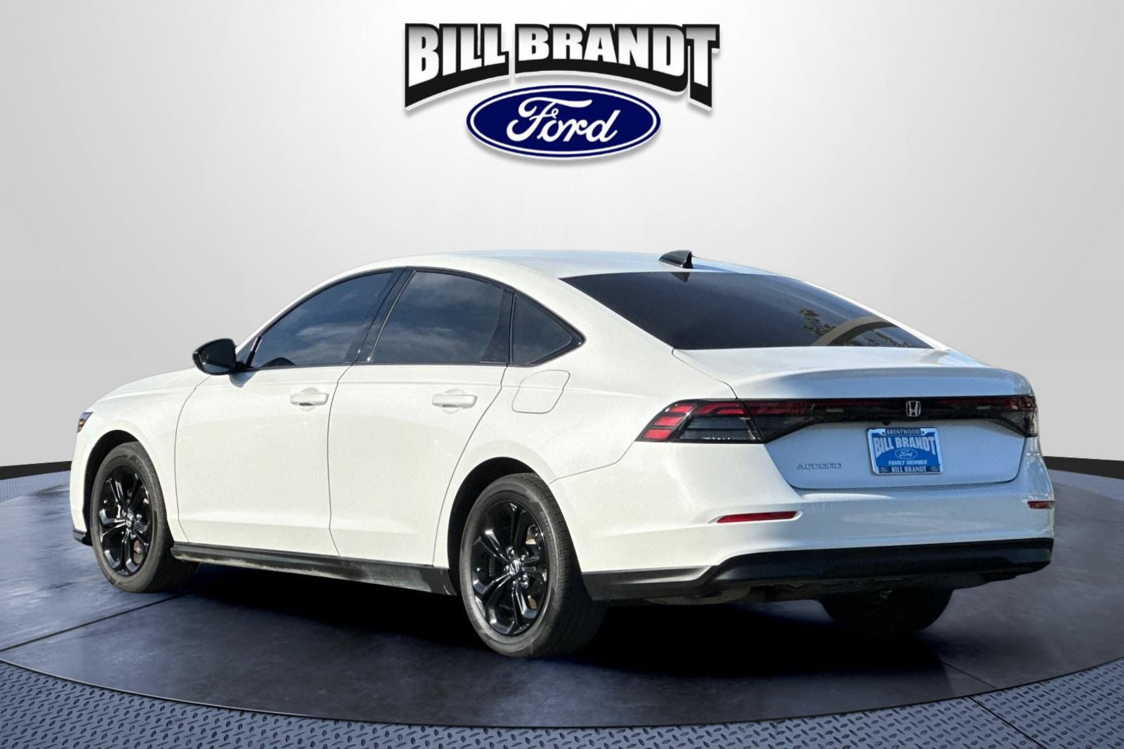 Used 2025 Honda Accord SE image 5