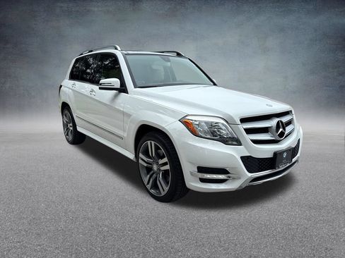 Used 2013 Mercedes-Benz GLK 350 4MATIC image 7