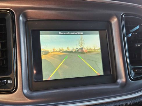 Used 2019 Dodge Challenger SXT image 28