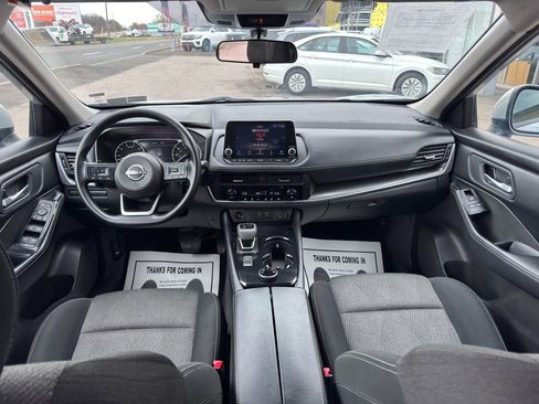 Used 2024 Nissan Rogue SV image 34