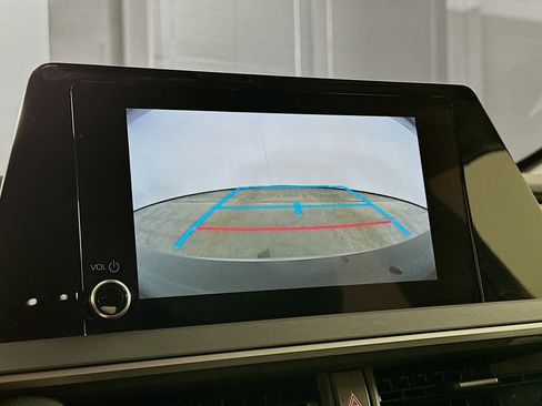 Used 2025 Toyota Prius LE image 23