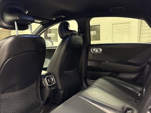 Used 2023 Hyundai Ioniq 6 SEL image 13