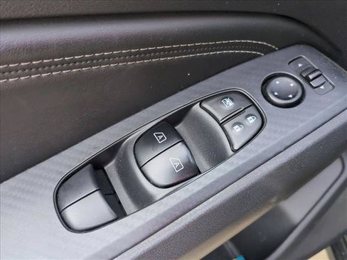 Used 2019 Nissan Altima 2.5 Platinum FWD image 10